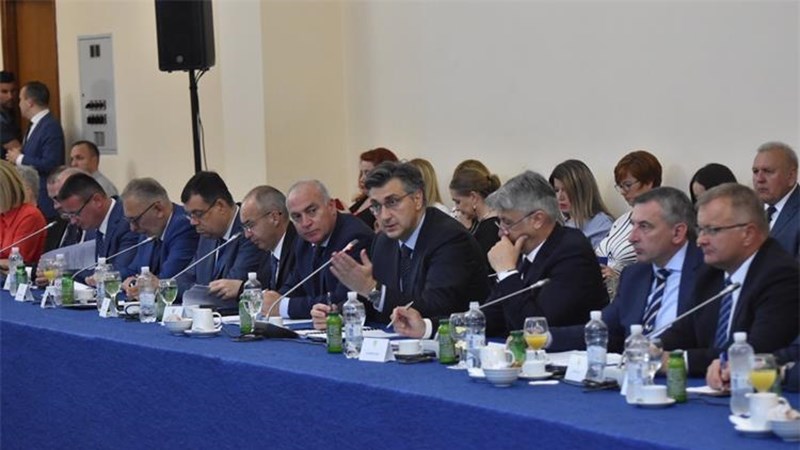 Plenković: Povjeravanje poslova ureda državne uprave županijama najkonkretniji potez jačanja njihove uloge